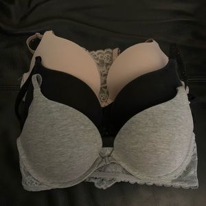 Victoria’s Secret Push-Up Bras - 34C - Front Close